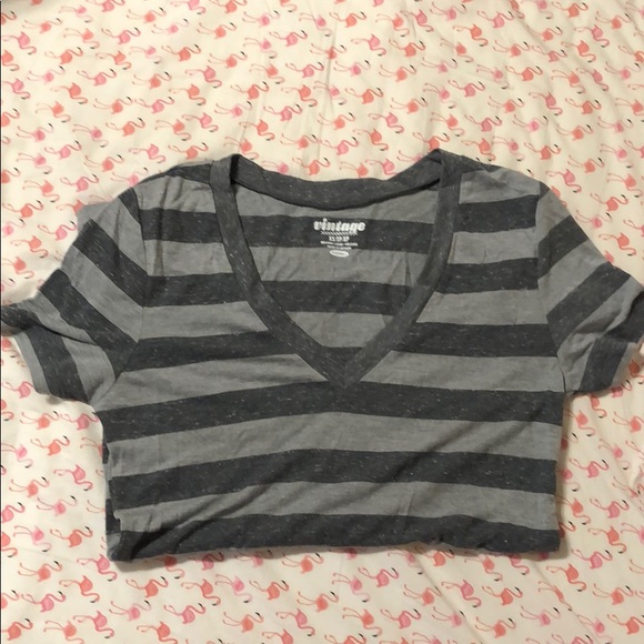 Cute Simple V-Neck - Picture 2 of 3